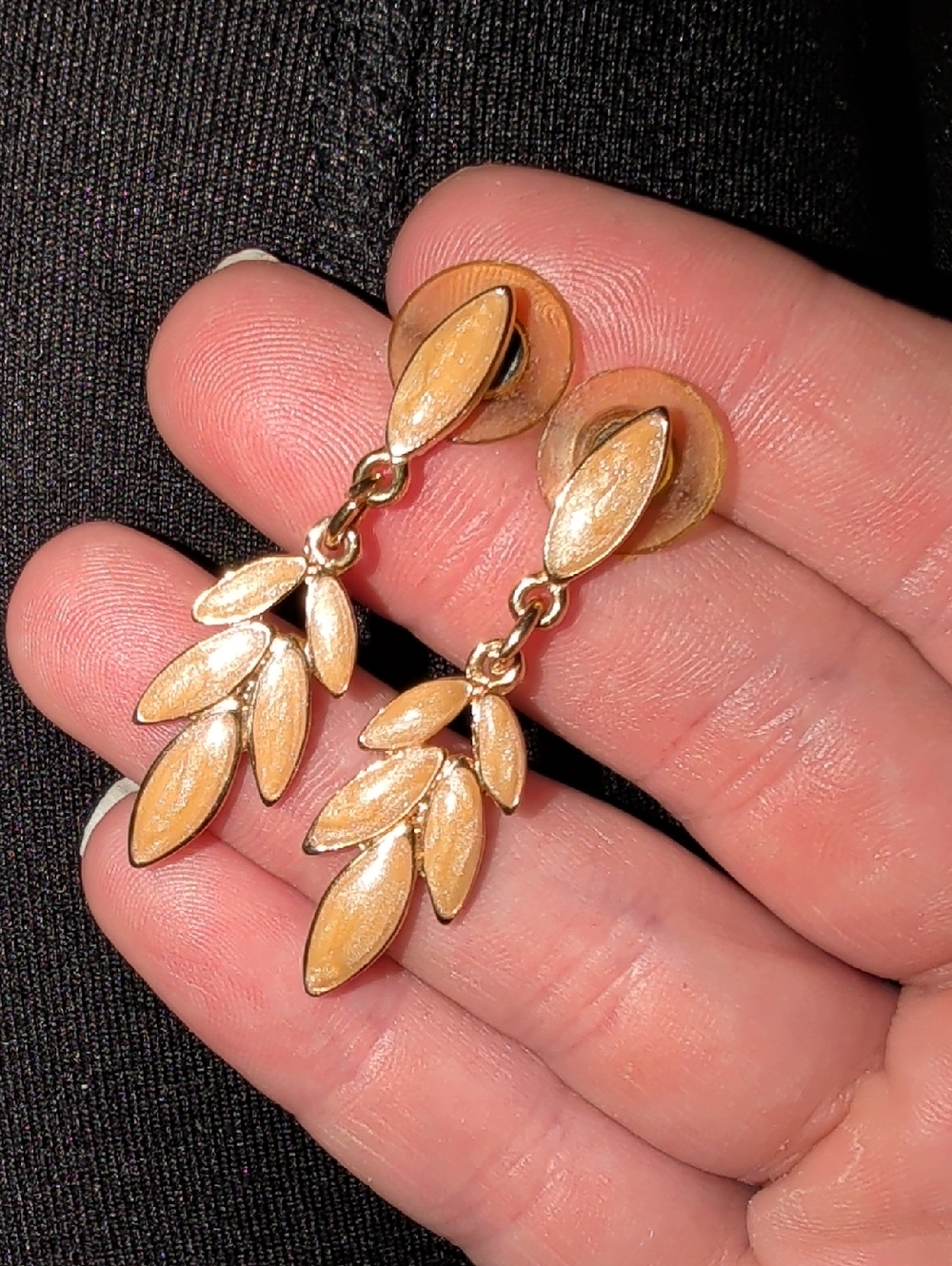 Vtg. Gold Shimmer Enamel Leaf Drop Earrings